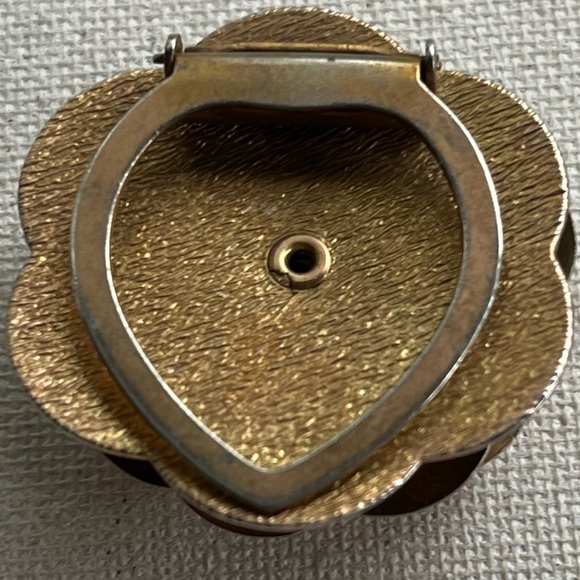 Vintage Gold-Tone Flower Brooch – Layered Petal Design - Picture 2 of 3